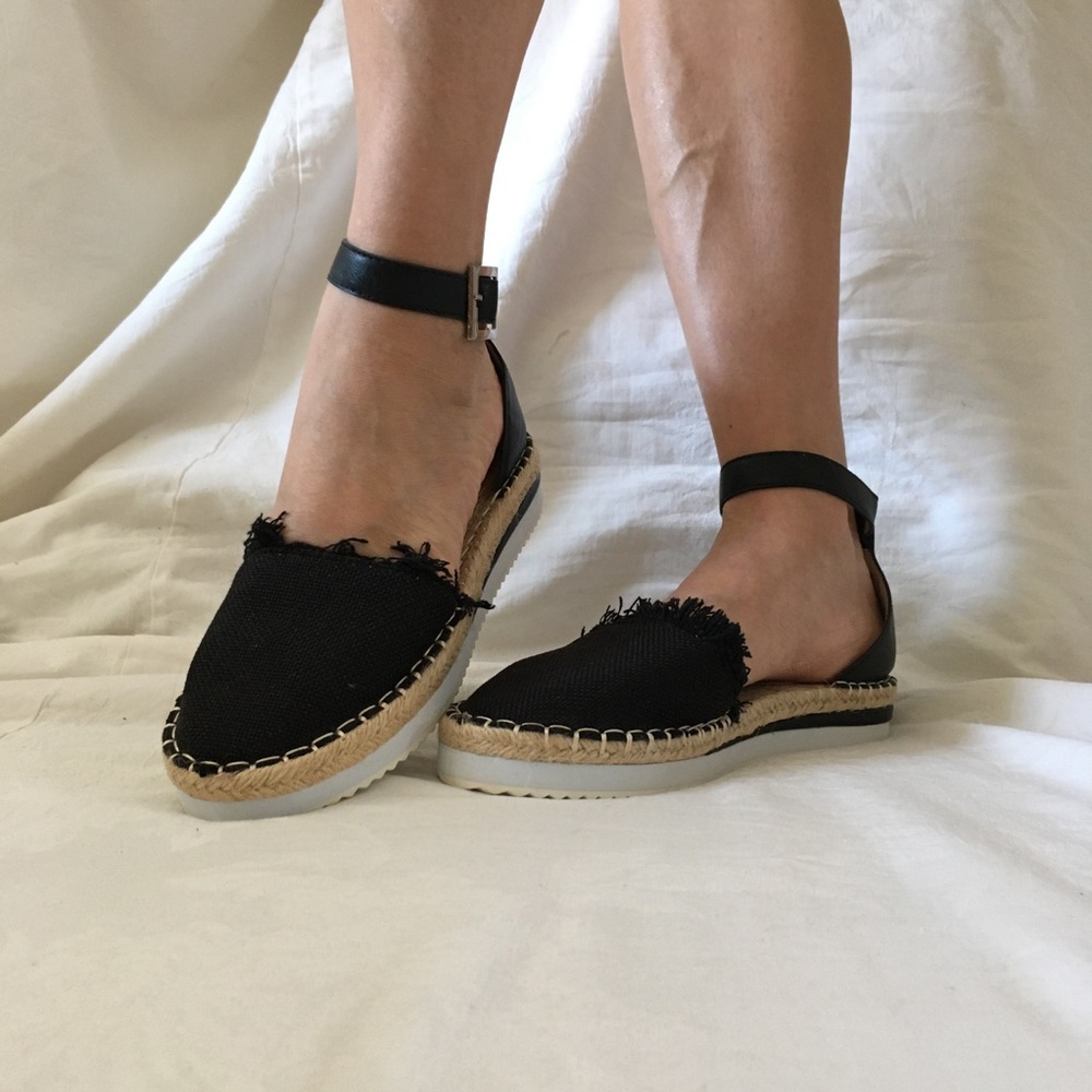 Chase + Chloe Textile Twine Sandals NWOT